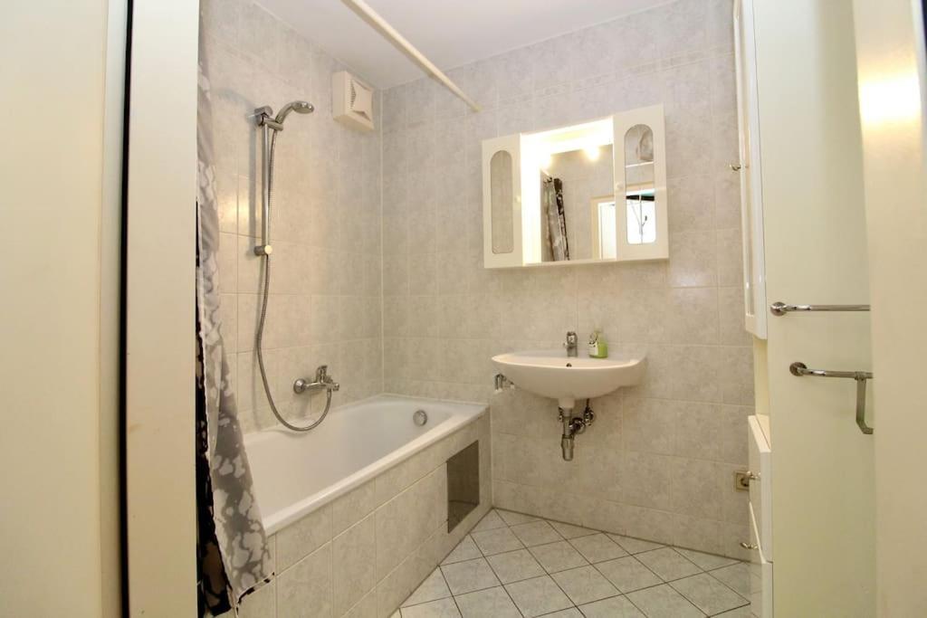 Cozy Apartment Free Parking Wien Ngoại thất bức ảnh